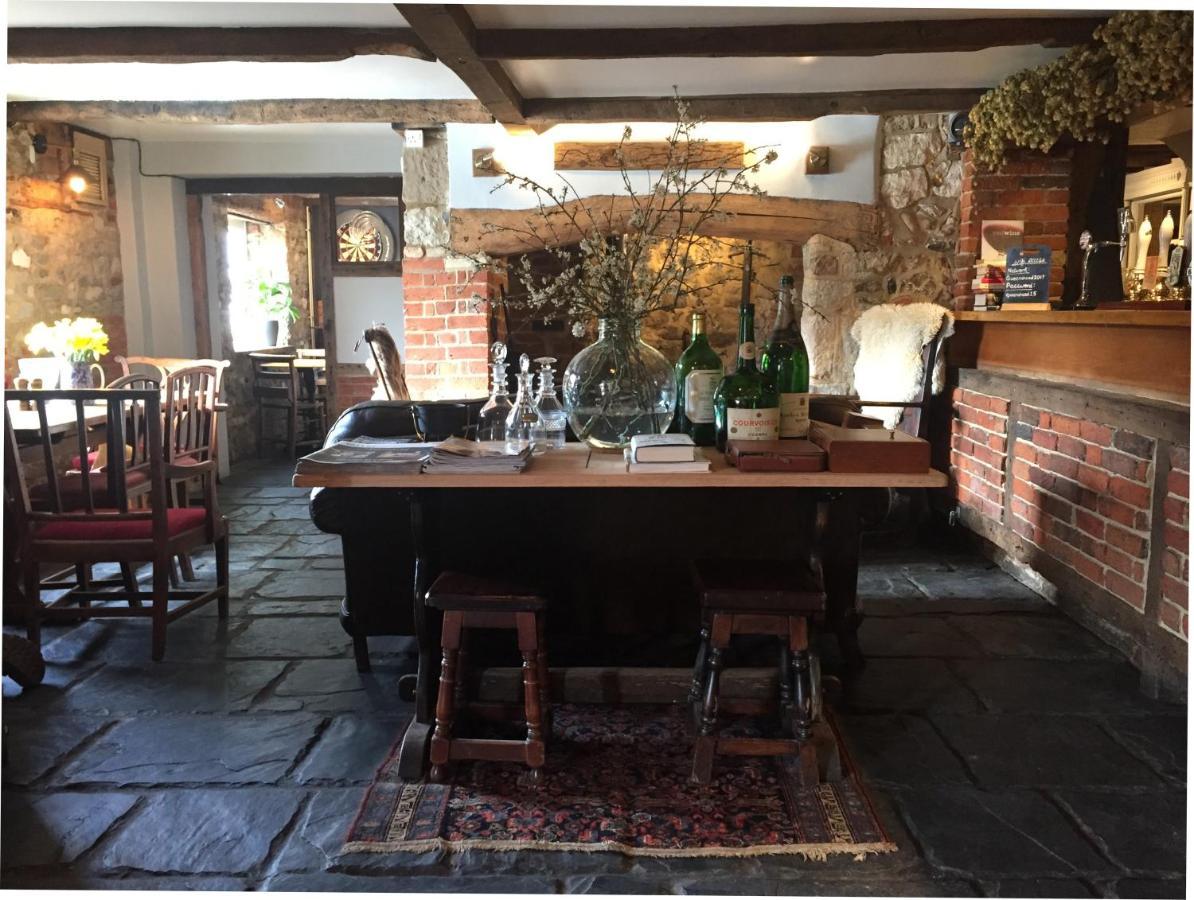 The Queen'S Head At Broad Chalke Hotell Eksteriør bilde